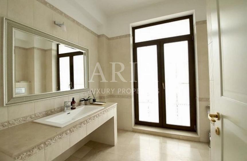 Casă individuală cu 6 camere cu Piscina în Pipera