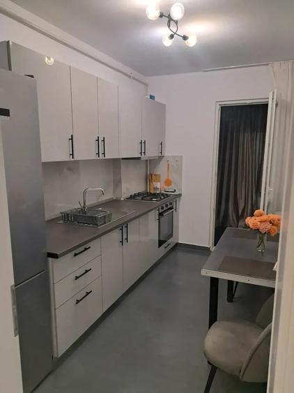Apartament cu 2 camere decomandat în Dobroești