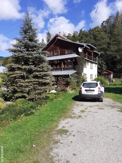 Casă cu 6 camere în Chiril