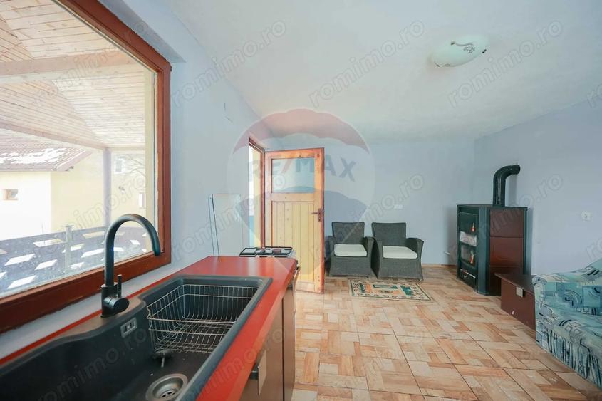 Casă cu 4 camere cu Teren 2000 Mp în Damiș
