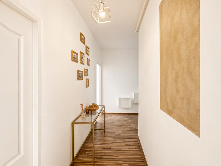 Apartament cu 2 camere decomandat în Universitate