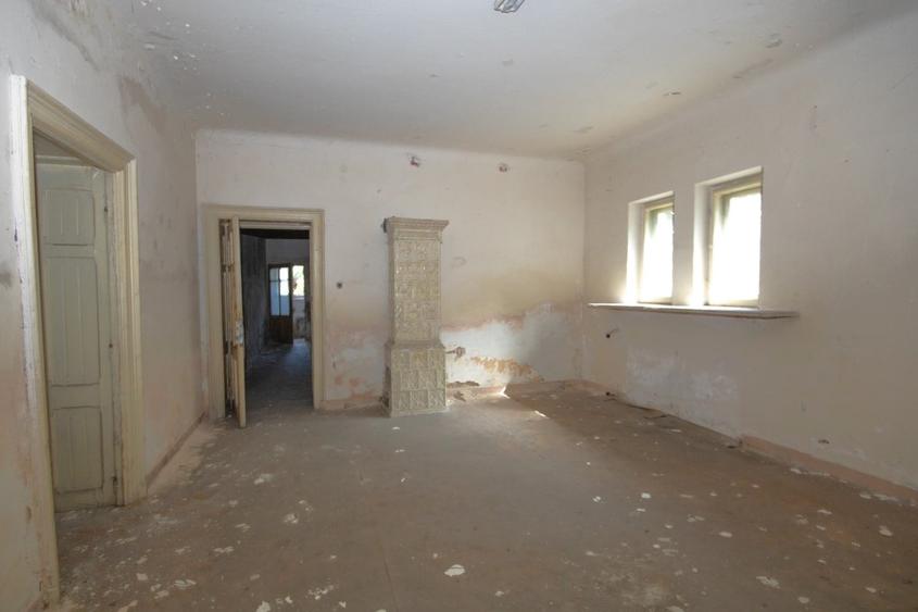 Casă cu 19 camere cu Teren 1725 Mp în Dorobanți