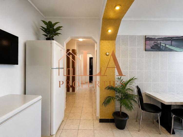 Apartament cu 3 camere decomandat în Drumul Taberei