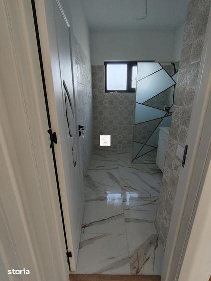 Casă cu 4 camere cu Teren 500 Mp în Periș