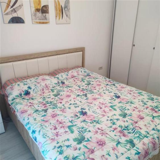 Apartament cu 2 camere decomandat, mobilat în Roșu