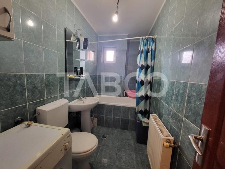 Apartament cu 4 camere semidecomandat, mobilat în Mihai Viteazul