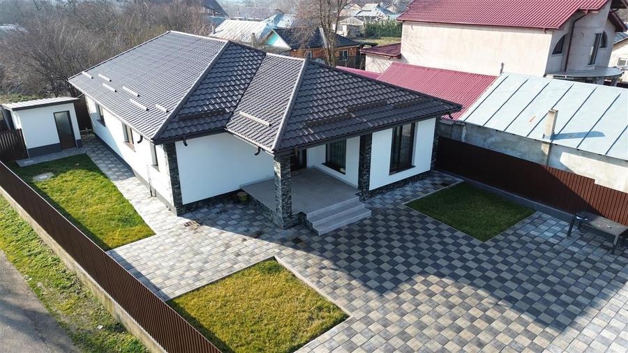 Casă individuală cu 4 camere cu Canalizare în Slobozia Ciorăști