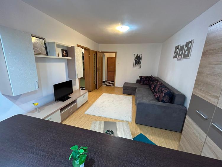 Apartament cu 2 camere decomandat în Drumul Taberei