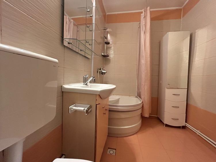 Apartament cu 2 camere decomandat, mobilat în Călărași