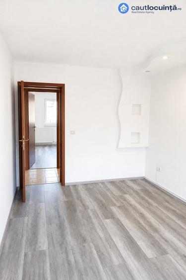 Casă individuală cu 4 camere cu Teren 300 Mp în Pipera