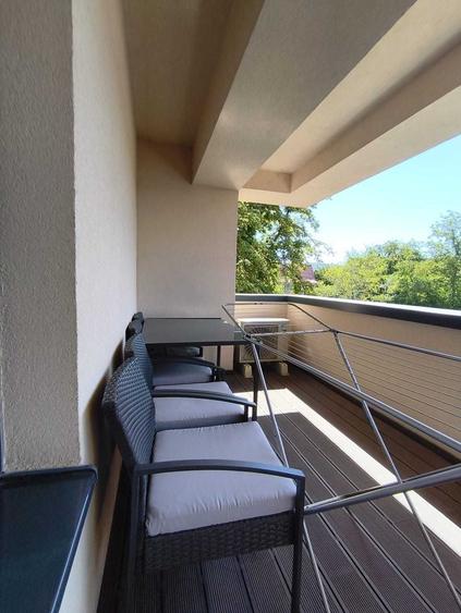 Apartament cu 3 camere decomandat în Bucium