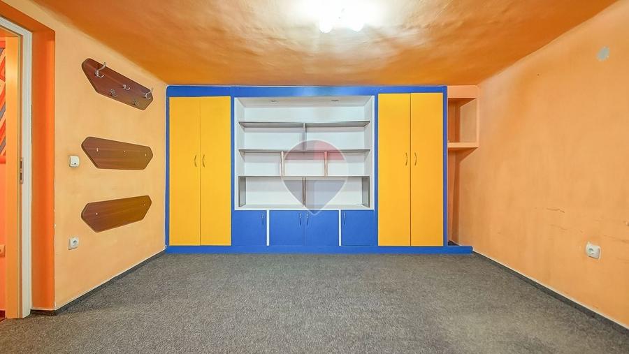 Apartament cu 2 camere semidecomandat în Centrul Civic