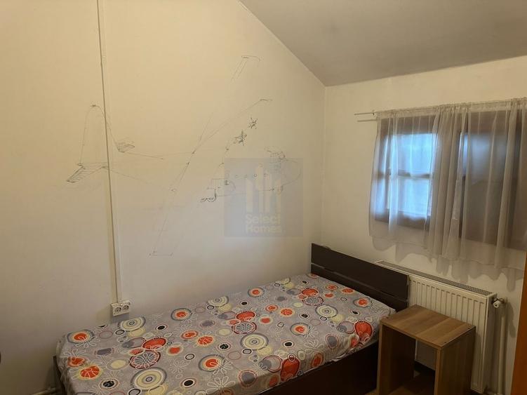 Casă individuală cu 16 camere cu Canalizare în Central
