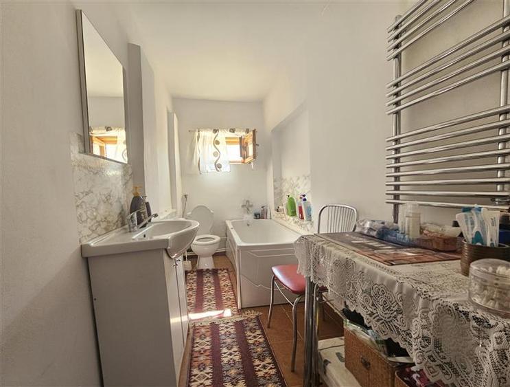 Casă individuală cu 4 camere cu Teren 513 Mp în CFR