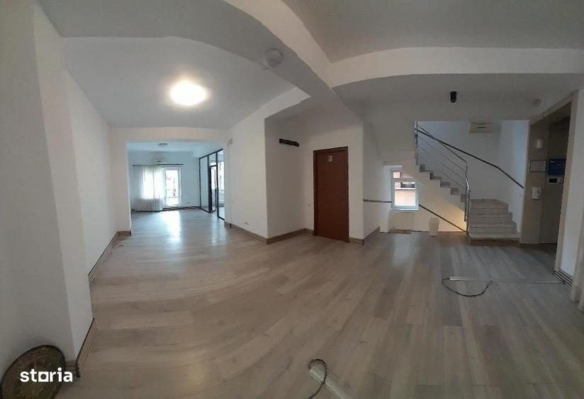 Casă cu 4 camere cu Teren 150 Mp în Muncii