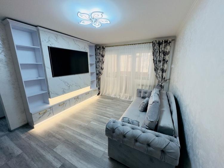Apartament cu 3 camere decomandat în Păcurari