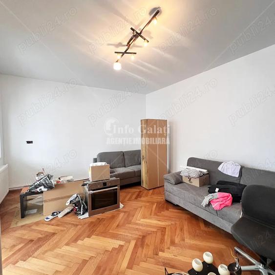 Apartament cu 2 camere decomandat, mobilat în Central