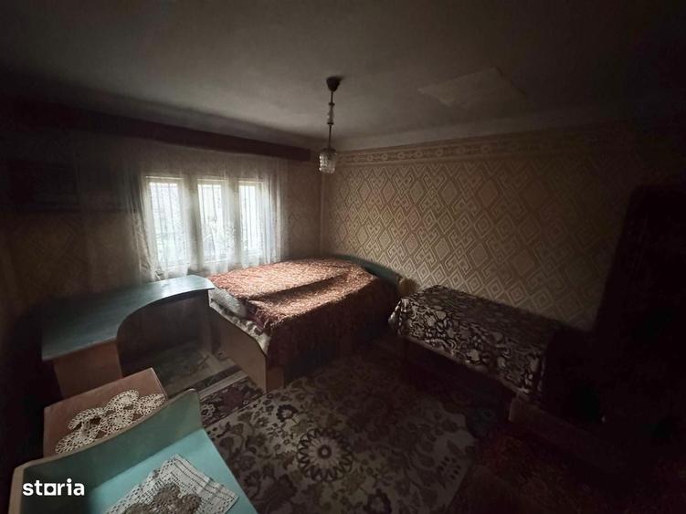 Casă cu 4 camere în Uiești