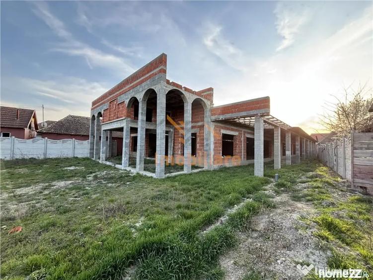 Spațiu comercial, de 553 mp, în Batăr