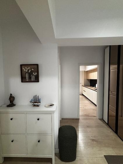 Apartament cu 2 camere decomandat, mobilat în Apărătorii Patriei