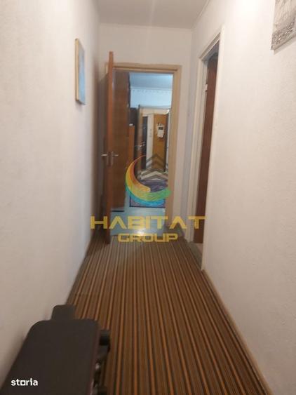 Apartament cu 3 camere semidecomandat în Alexandru Obregia