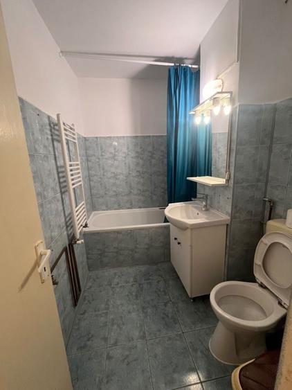 Apartament cu 3 camere decomandat în Soarelui