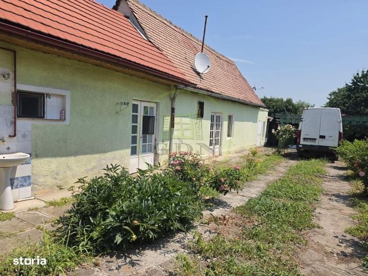 Casă cu 4 camere decomandat în Gura Râului