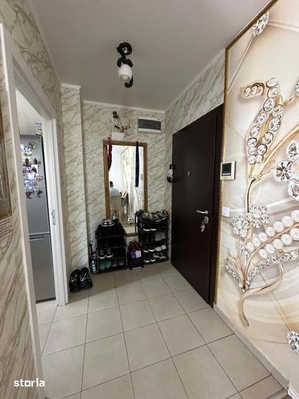 Apartament cu 3 camere, mobilat în Central