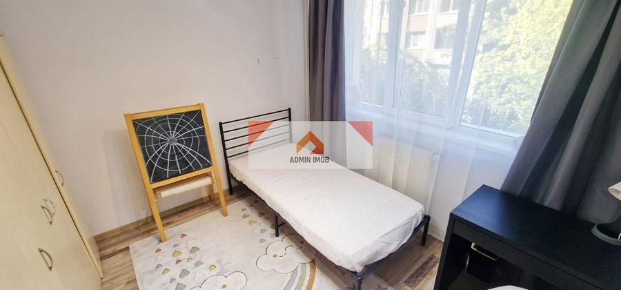Apartament cu 4 camere decomandat în Drumul Taberei