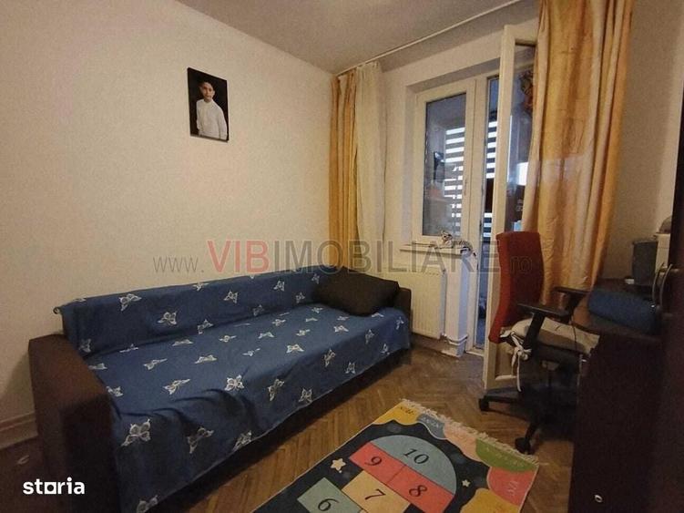 Apartament cu 3 camere decomandat în P-ța Doina