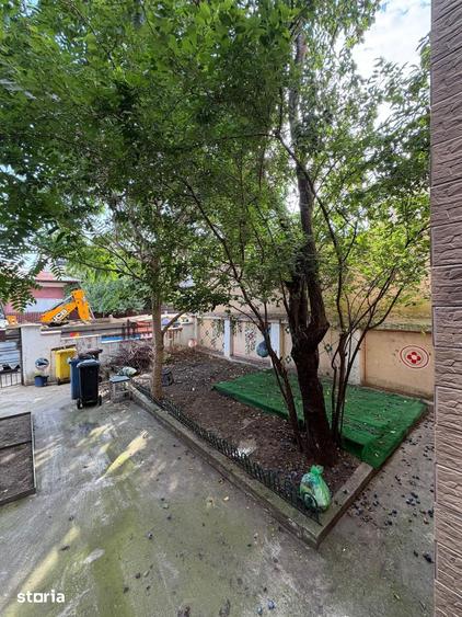 Apartament cu 3 camere decomandat în Colentina