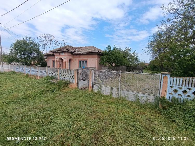 Casă cu 4 camere în Central