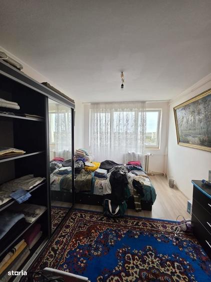 Apartament cu 3 camere în Drumul Taberei