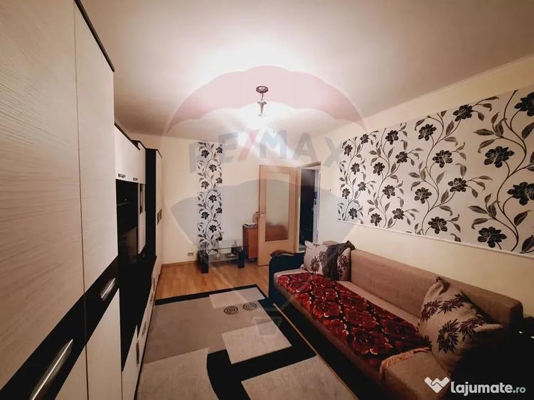 Apartament cu 3 camere decomandat în Nufărul