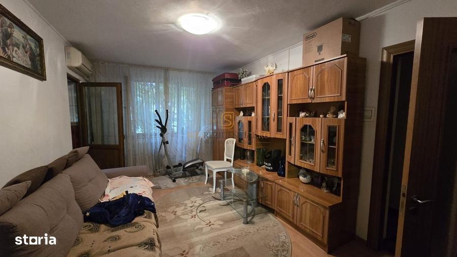 Apartament cu 4 camere, mobilat în Apărătorii Patriei