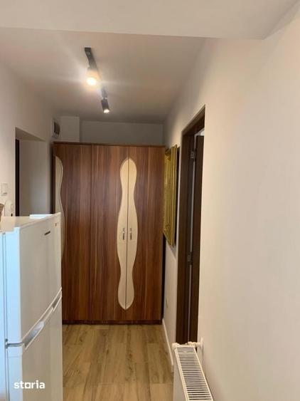 Apartament cu 2 camere semidecomandat, mobilat în Decebal