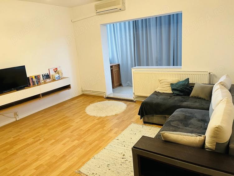 Apartament cu 2 camere semidecomandat în Aradului