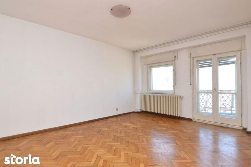 Apartament cu 4 camere decomandat în Centrul Civic