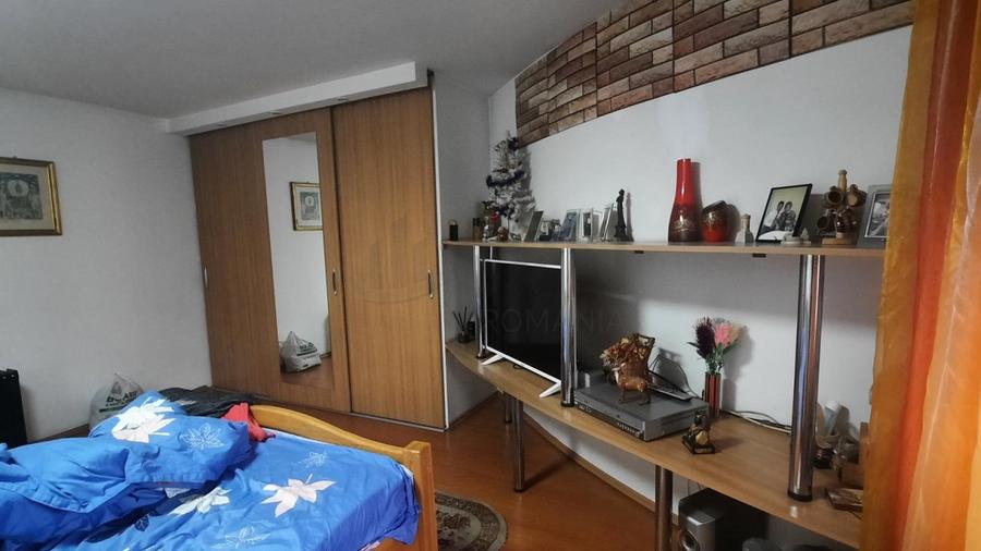 Casă individuală cu 3 camere cu Canalizare în Andronache