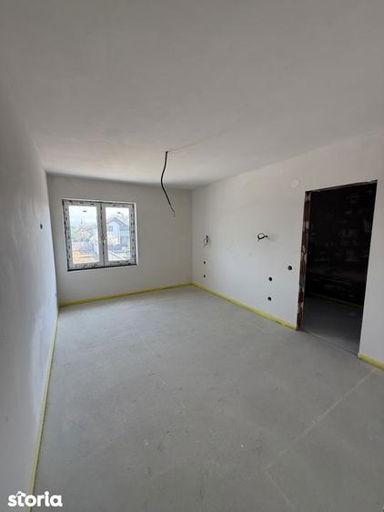 Casă cu 4 camere cu Teren 600 Mp în Țiglari
