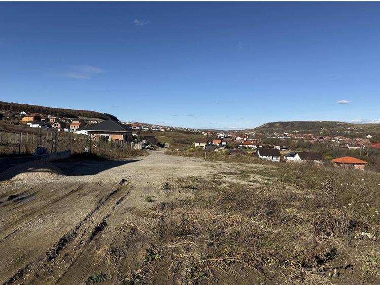 Teren Construcții intravilan de 990 mp, în Chinteni
