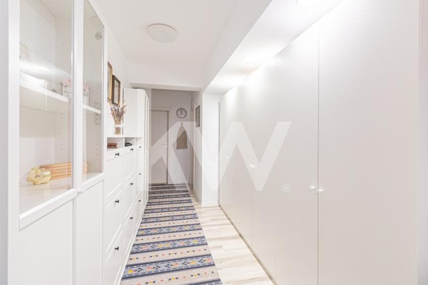 Apartament cu 5 camere decomandat, mobilat în Noua
