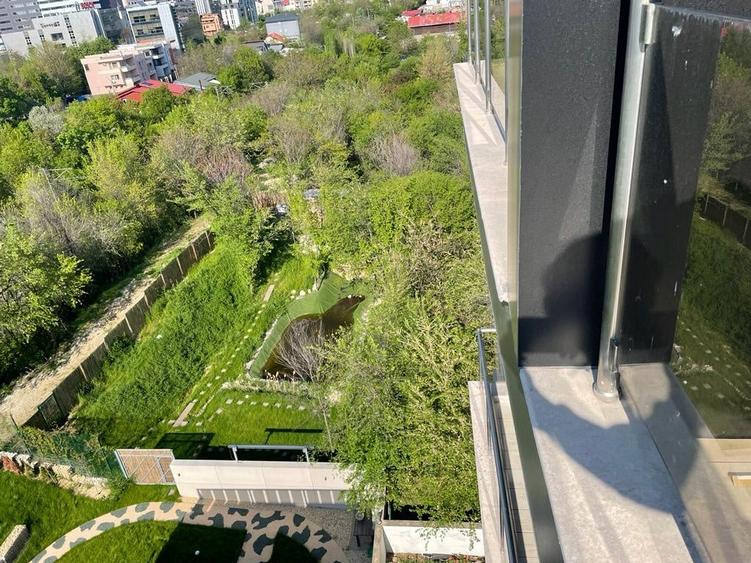 Birou, de 200 mp, în Herăstrău
