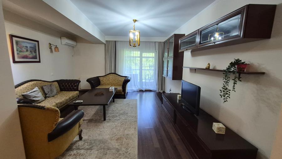 Apartament cu 3 camere decomandat în Herăstrău