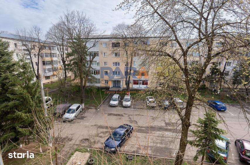 Apartament cu 3 camere în Est