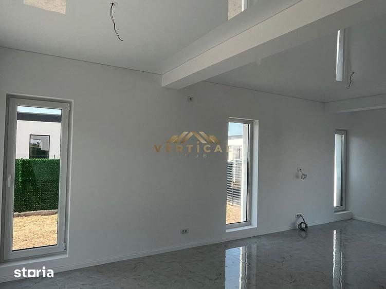 Casă cu 4 camere cu Teren 321 Mp în Snagov
