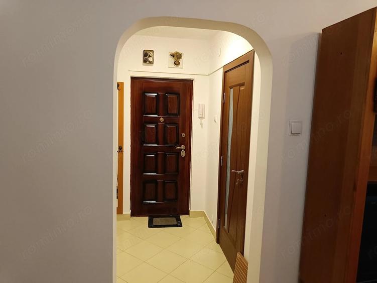 Inchiriez apartament 2 camere - 4