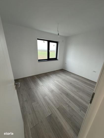 Casă cu 4 camere în Domnești