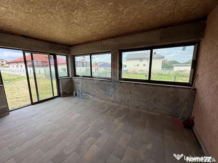Casă cu 5 camere cu Teren 3960 Mp în Lămotești
