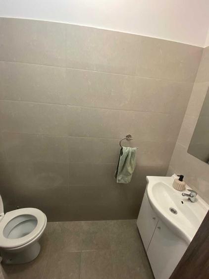Apartament cu 3 camere decomandat în Păcii